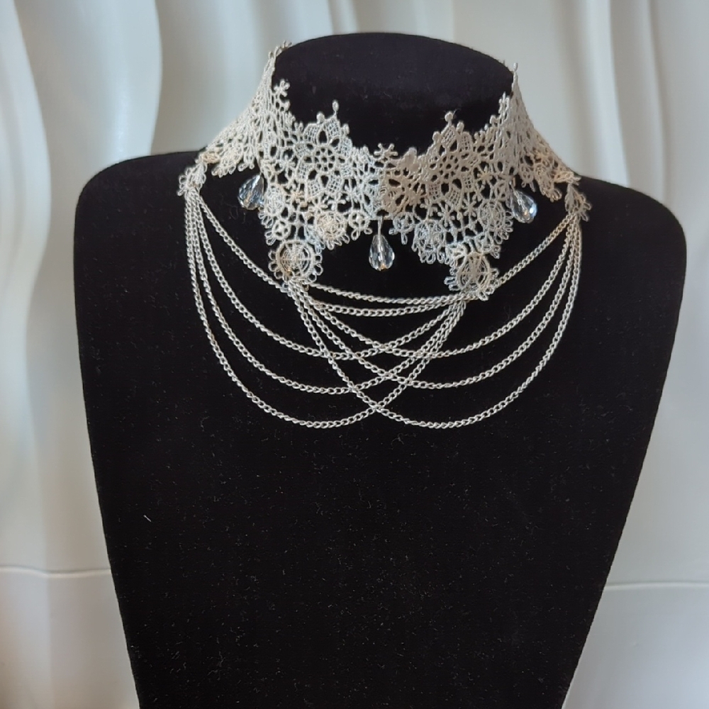 Elegant Silver Lace Choker Necklace